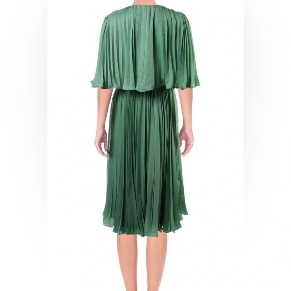 NWT Halston Heritage Cape empire waist dress in meadow green size 4 - Picture 2 of 8